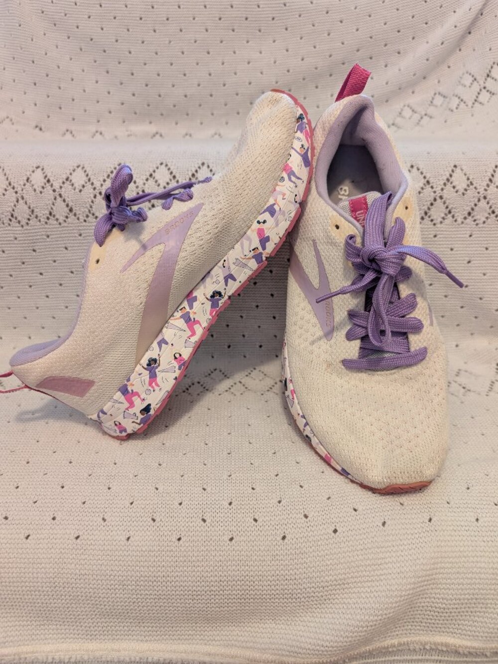 Brooks Revel 4 Empower Her Unity women's running shoes size 9 Pink Lilac Purple
